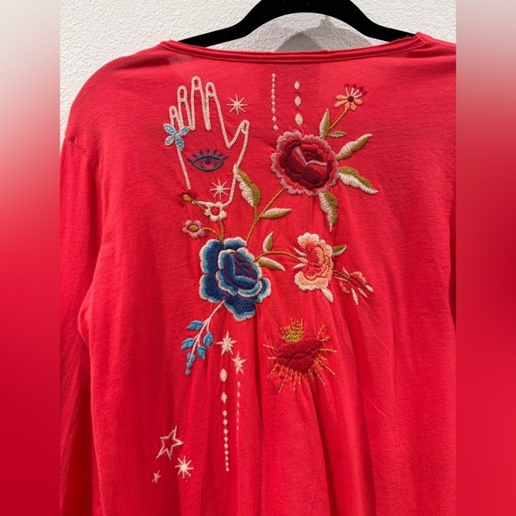 Johnny Was Embroidered Floral Heart Eyes Stars Pink Quarter Sleeves Boho Top XS - Picture 10 of 16